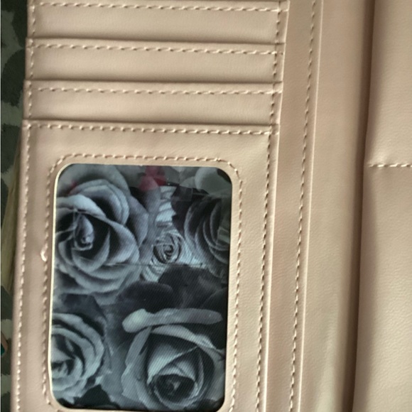 Adrianne vittadini wallet/clutch - Picture 5 of 5